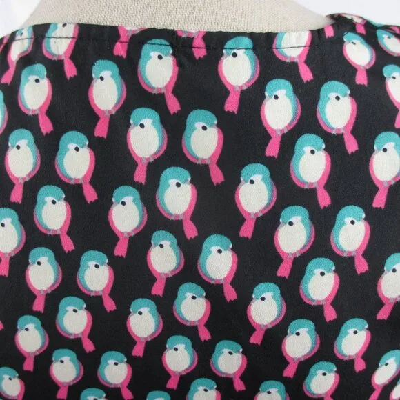 BeBop Black Crepe Ruffle Front Bird Print Blouson Hi-Low Size XS Graphic Print - Picture 5 of 7